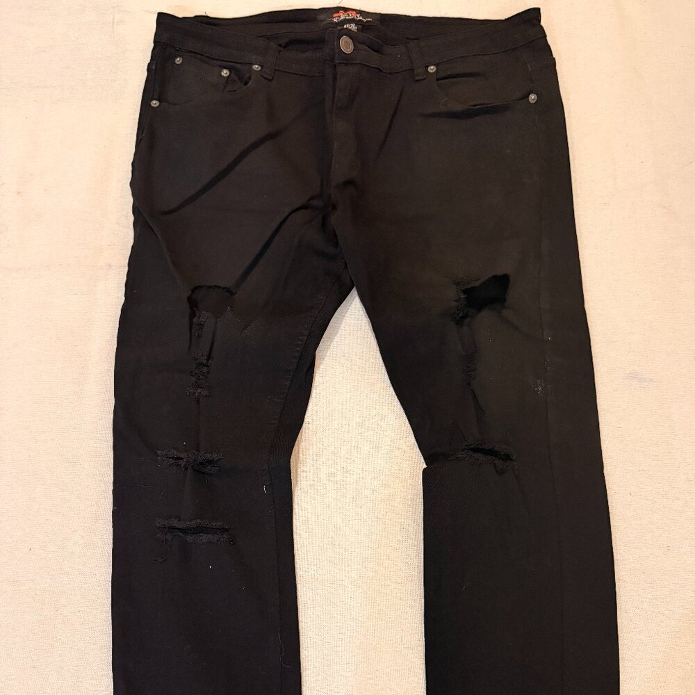 Black Distressed Denim Jeans • Copper River • Size 42/32